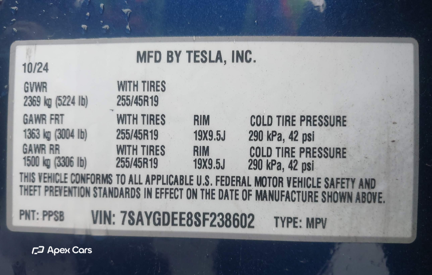 Tesla Model Y 2025
