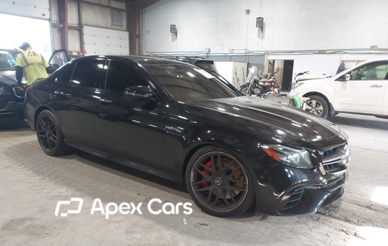 Mercedes-Benz 2019 - Image 1 of 18