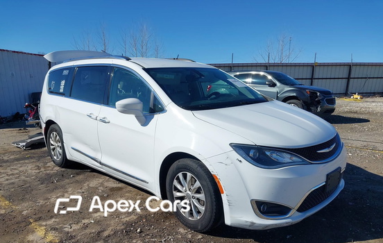 Chrysler Pacifica 2018 - Image 1 of 17