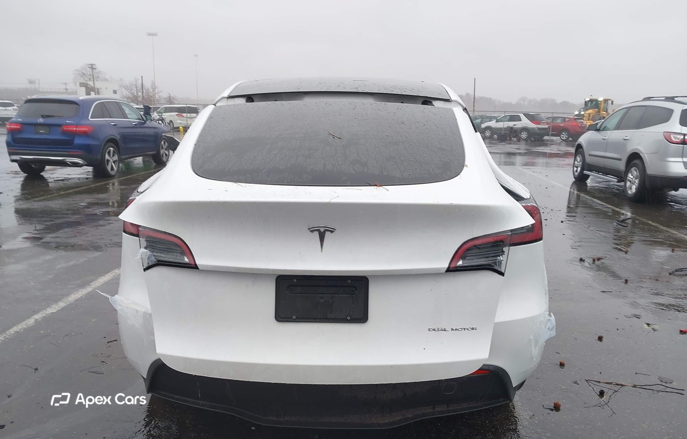 Tesla Model Y 2025