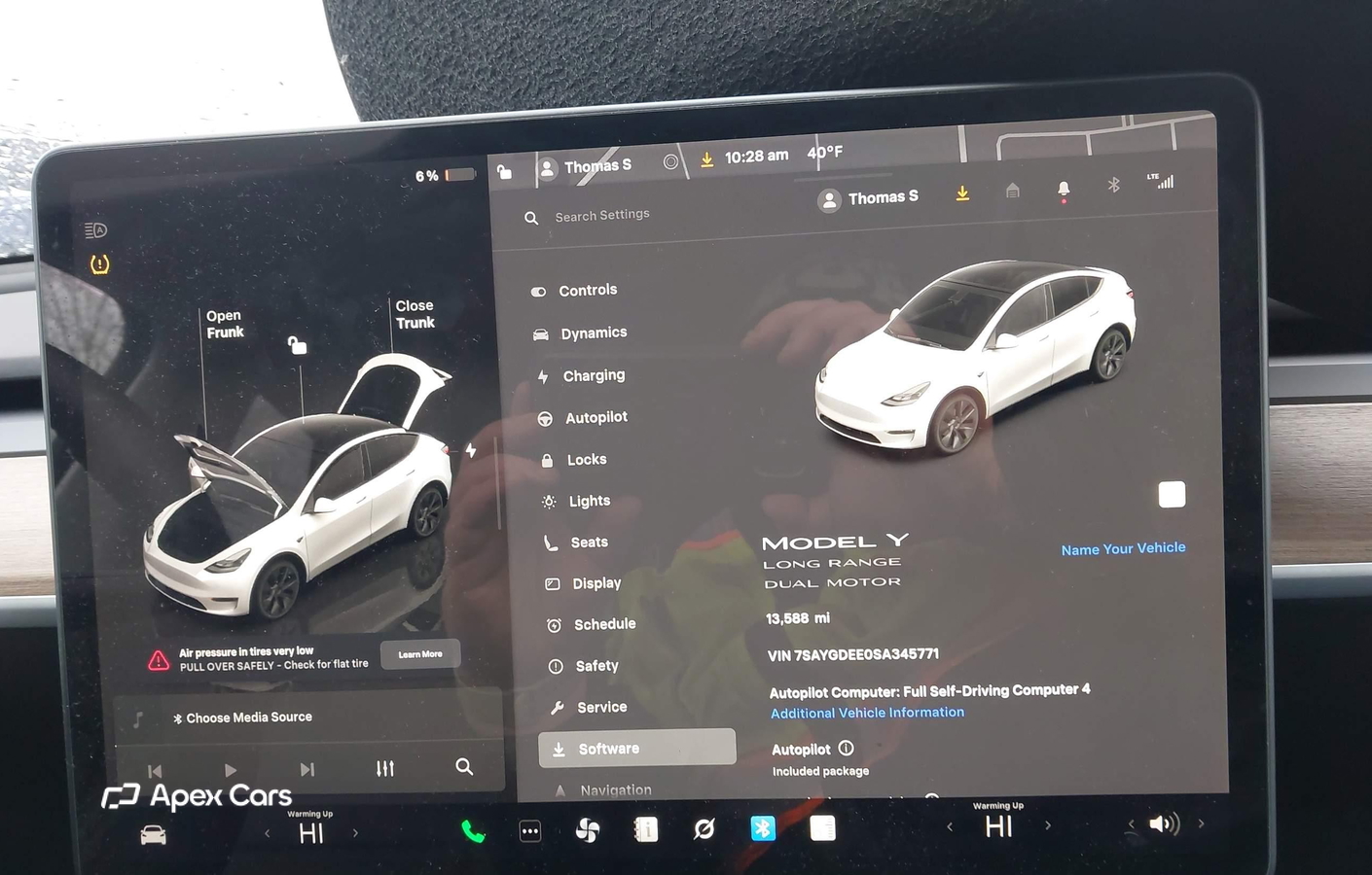 Tesla Model Y 2025