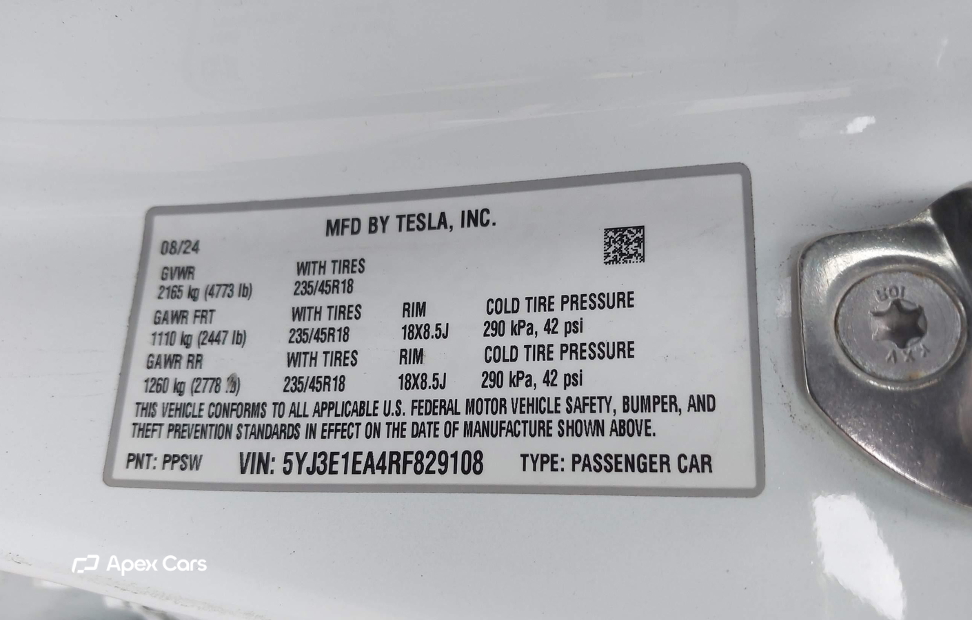 Tesla Model 3 2024
