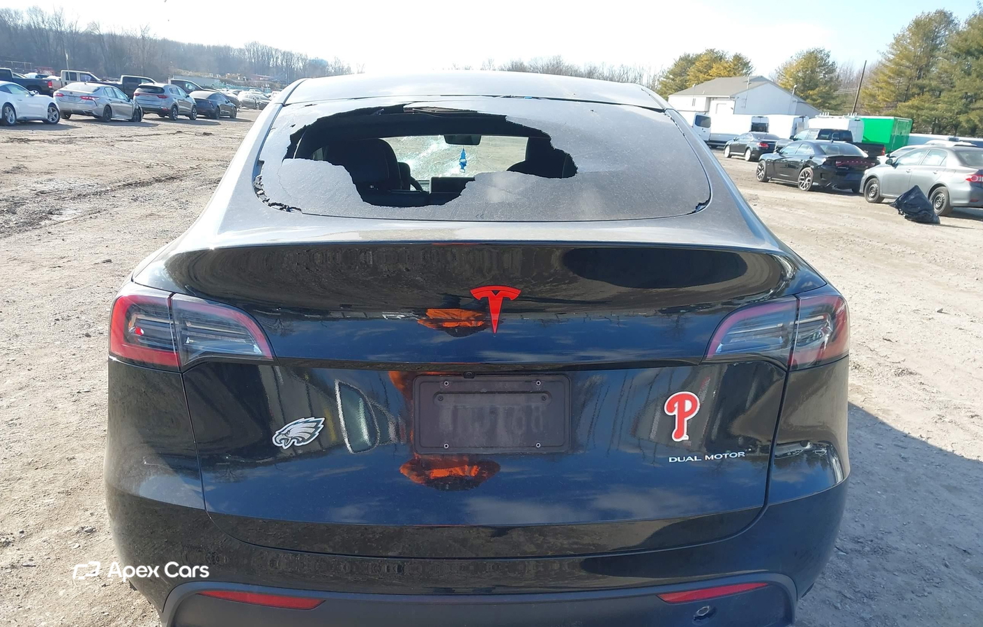 Tesla Model Y 2025