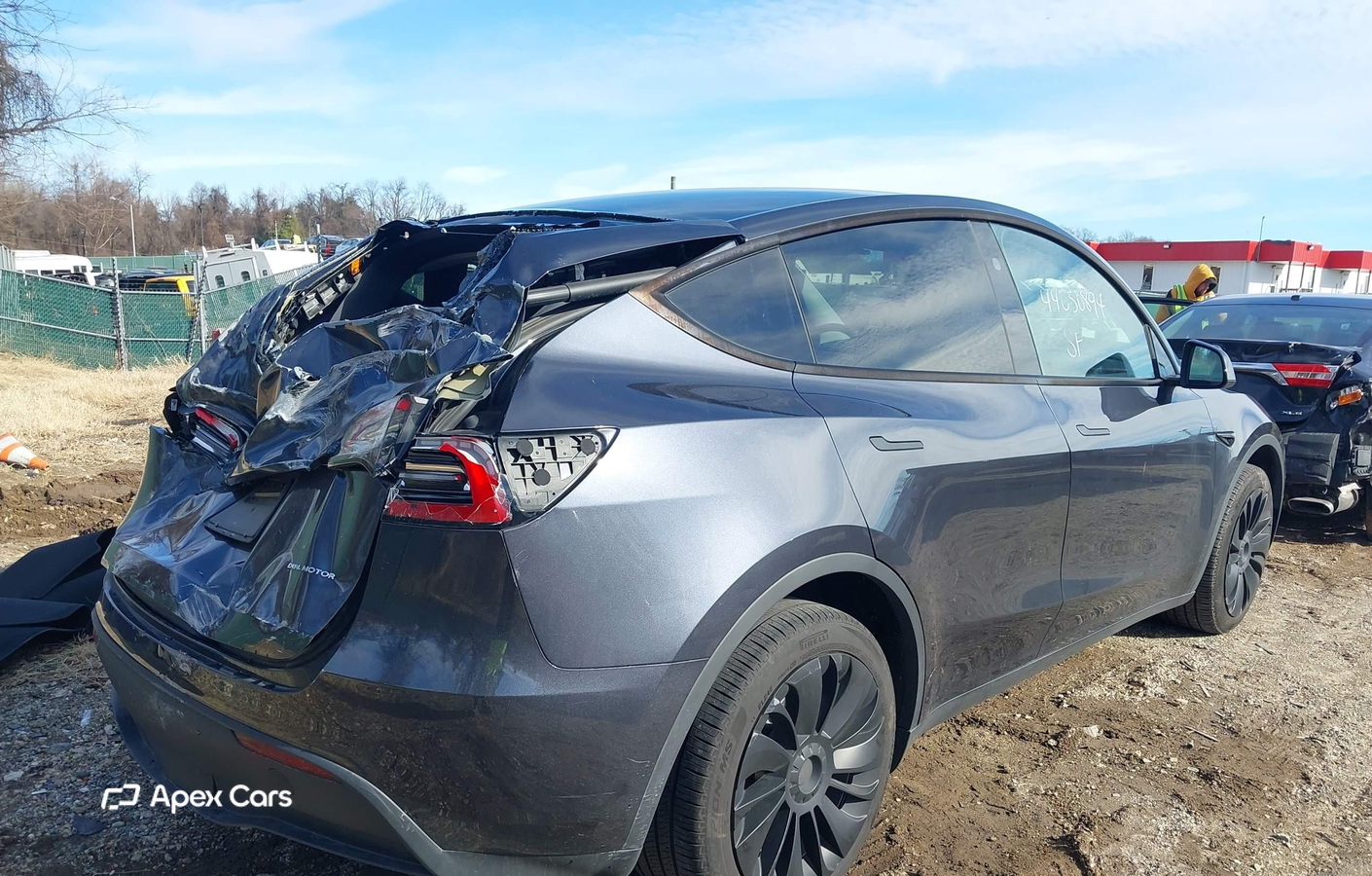Tesla Model Y 2024