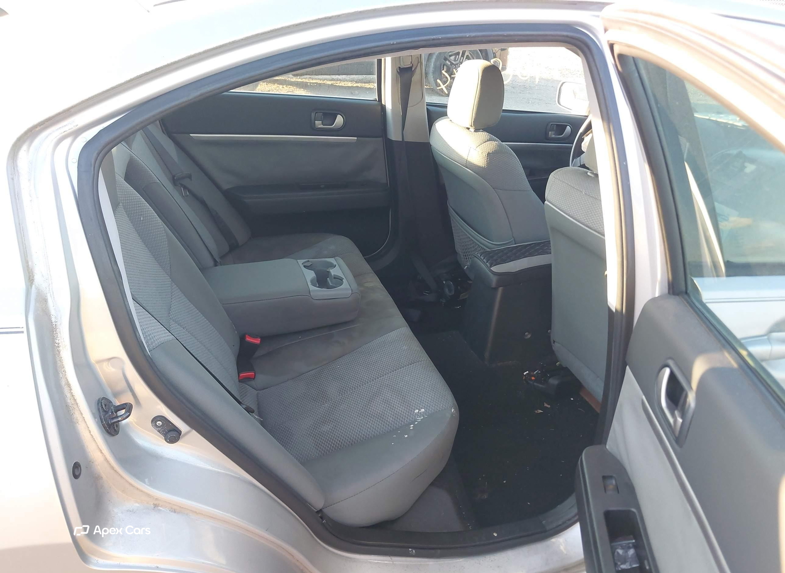 Mitsubishi Galant 2011