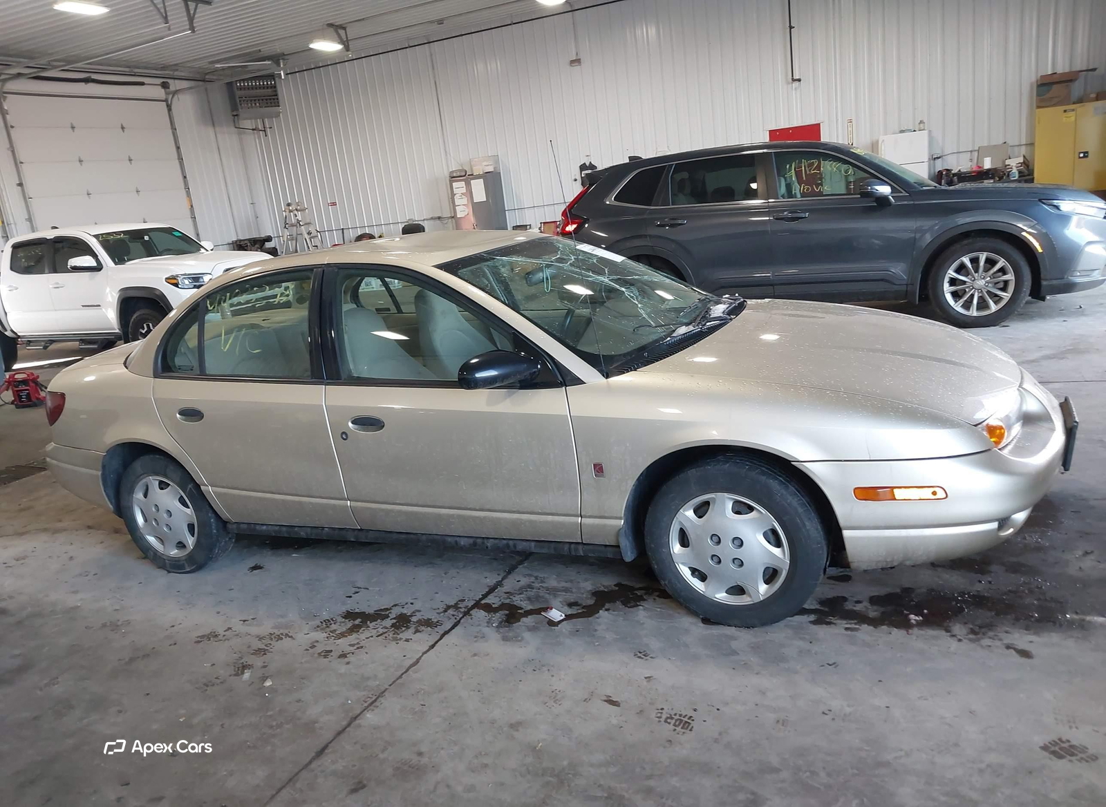 Saturn SL 2002