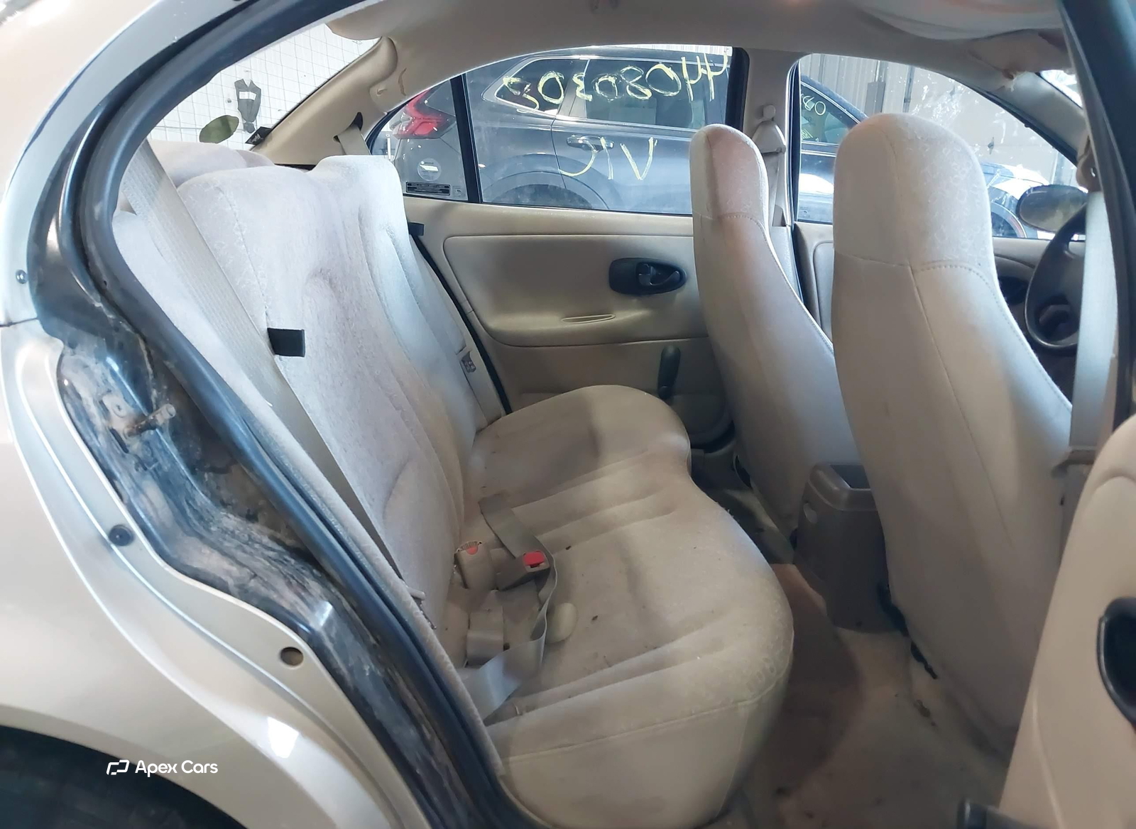 Saturn SL 2002