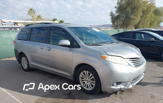 Toyota Sienna 2012 - Image 1 of 17