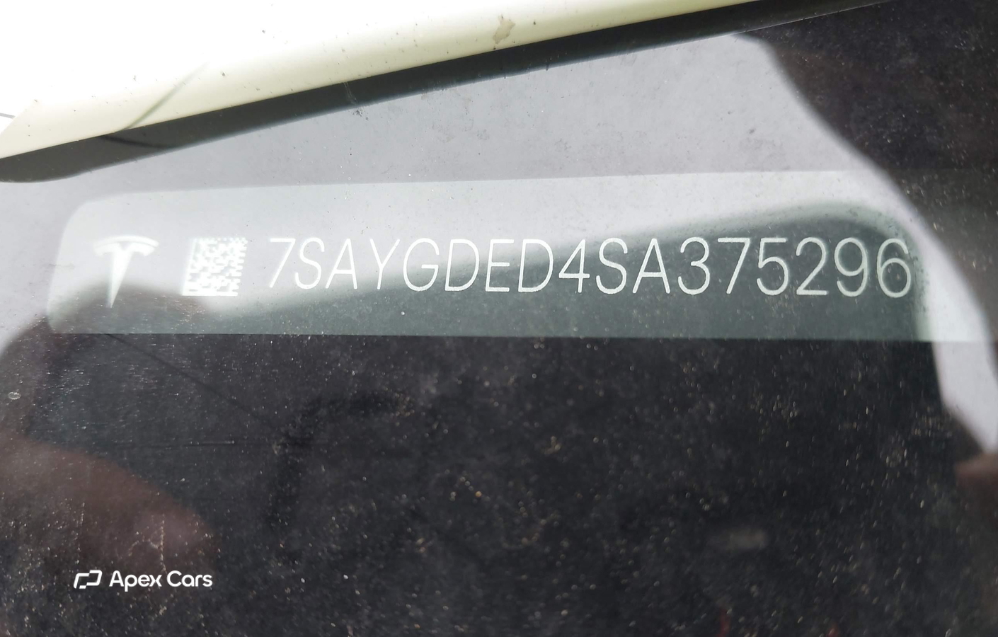 Tesla Model Y 2025