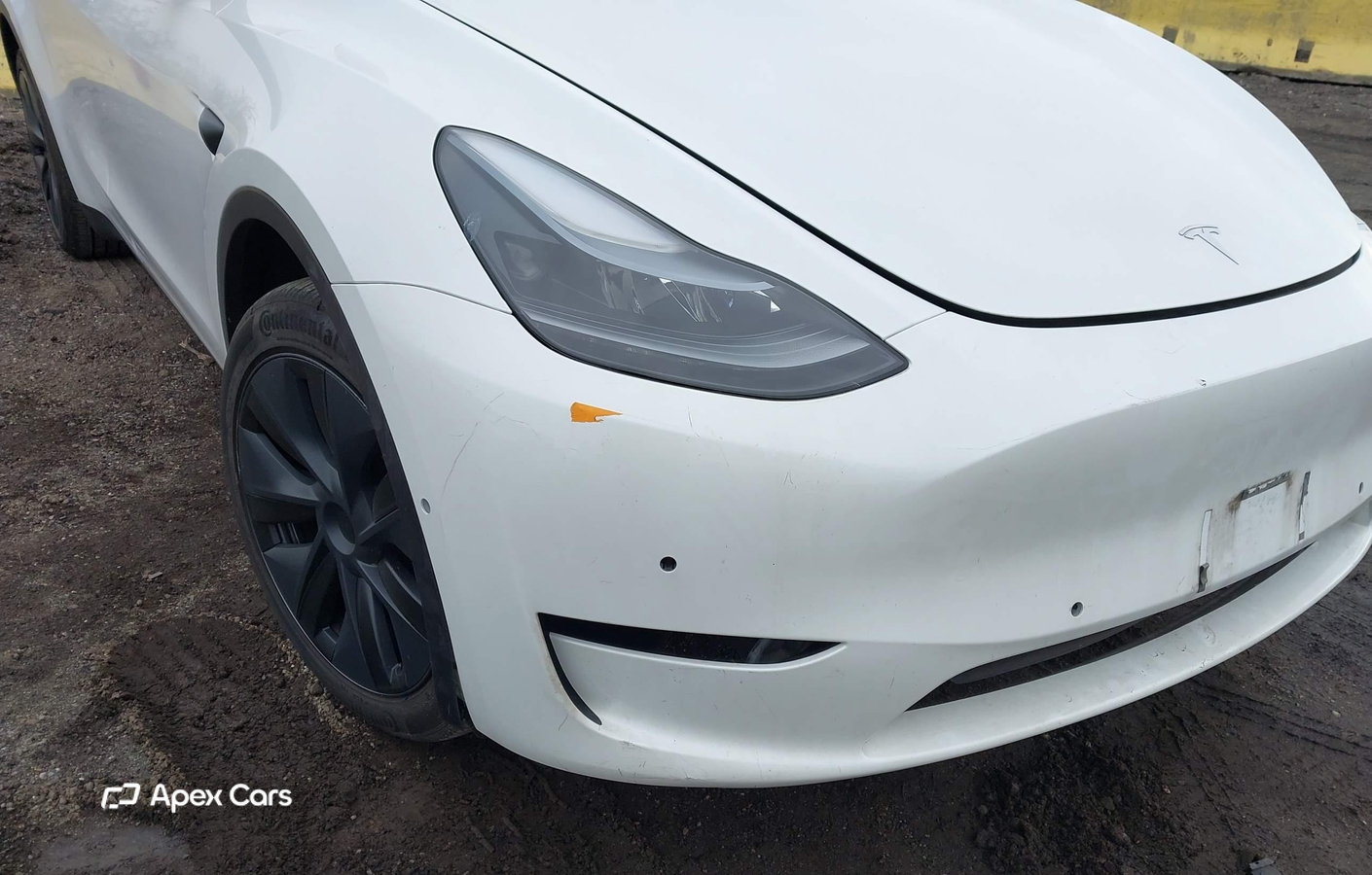 Tesla Model Y 2025