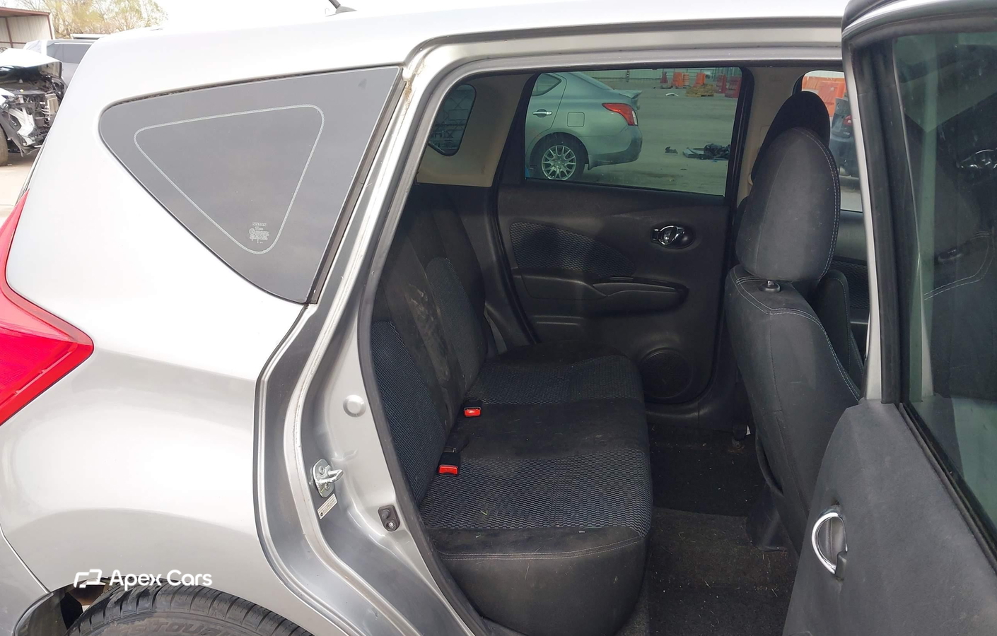 Nissan Versa 2015