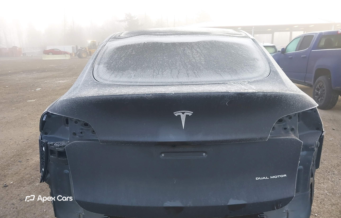 Tesla Model Y 2025