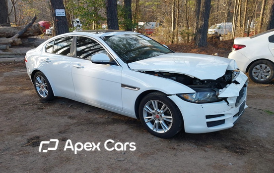 Jaguar XE 2017 - Image 1 of 15