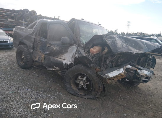 2005 Chevrolet Avalanche - Image 1 of 5