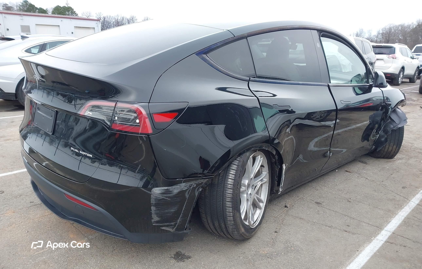 Tesla Model Y 2024