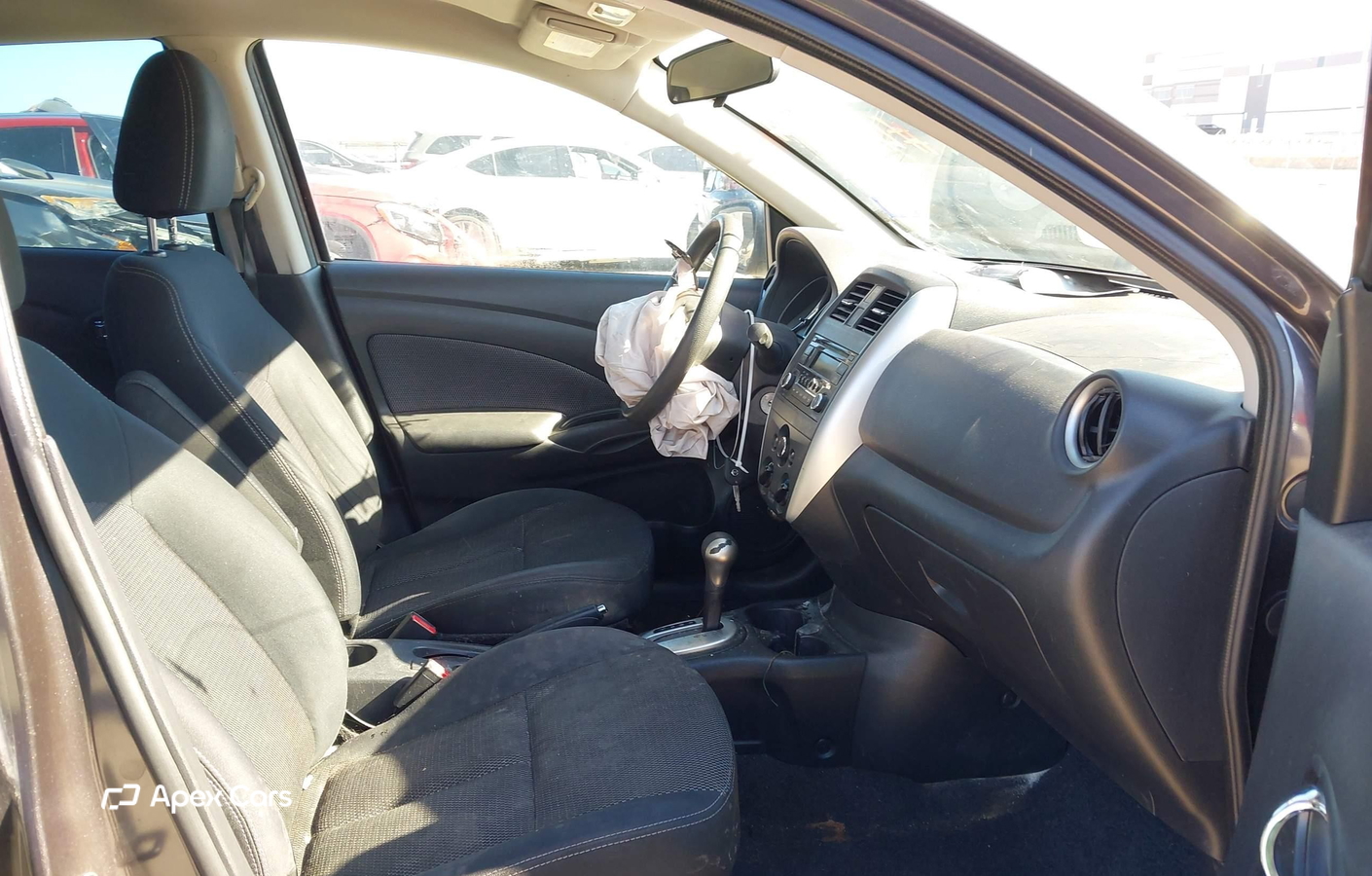 Nissan Versa 2015