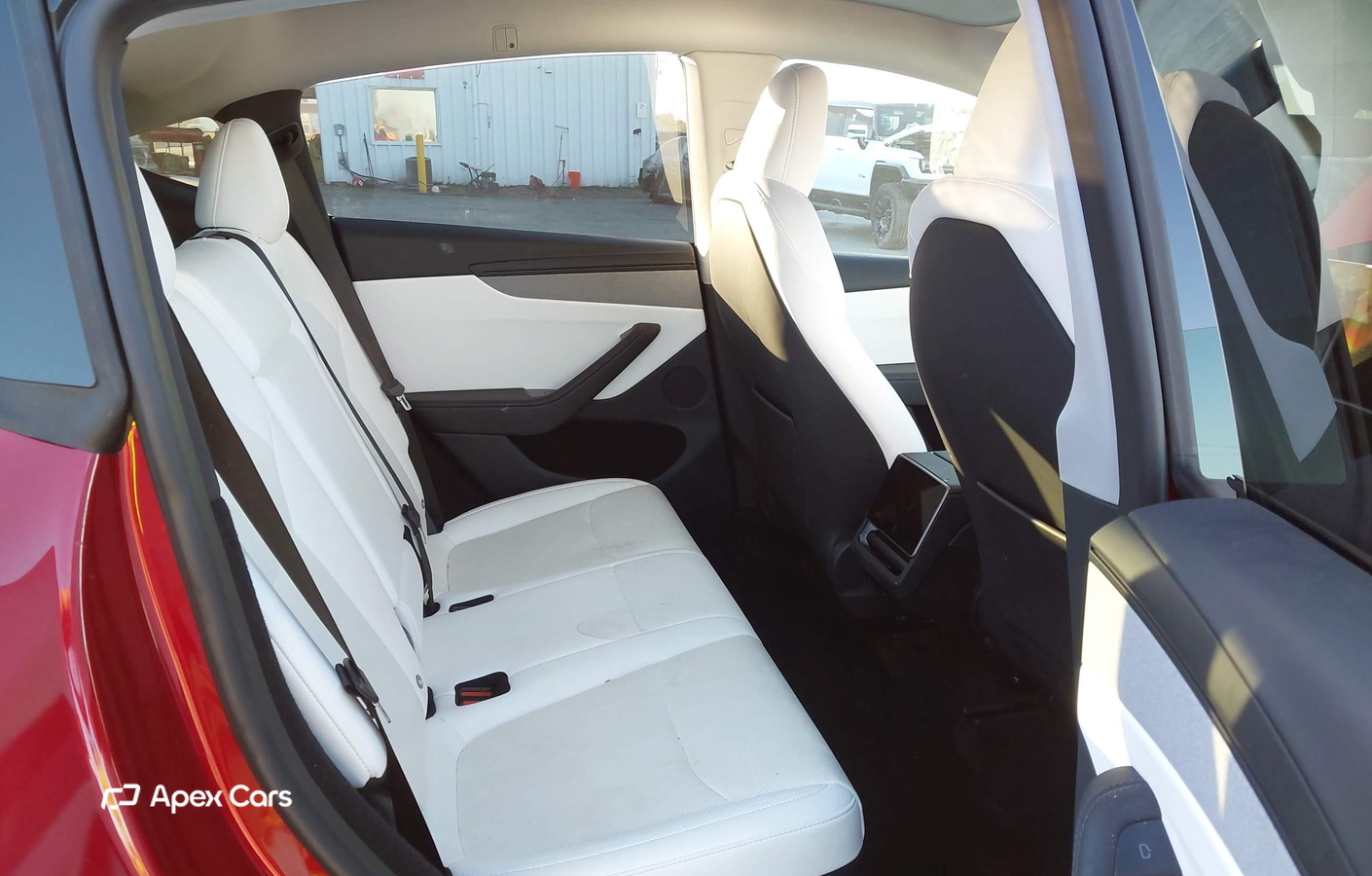 Tesla Model Y 2026