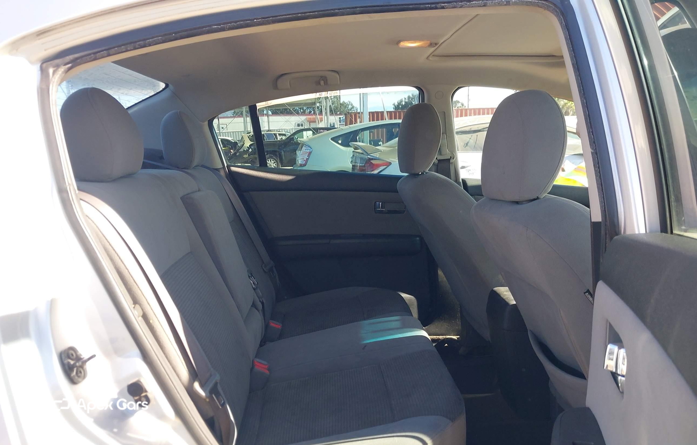 Nissan Sentra 2012