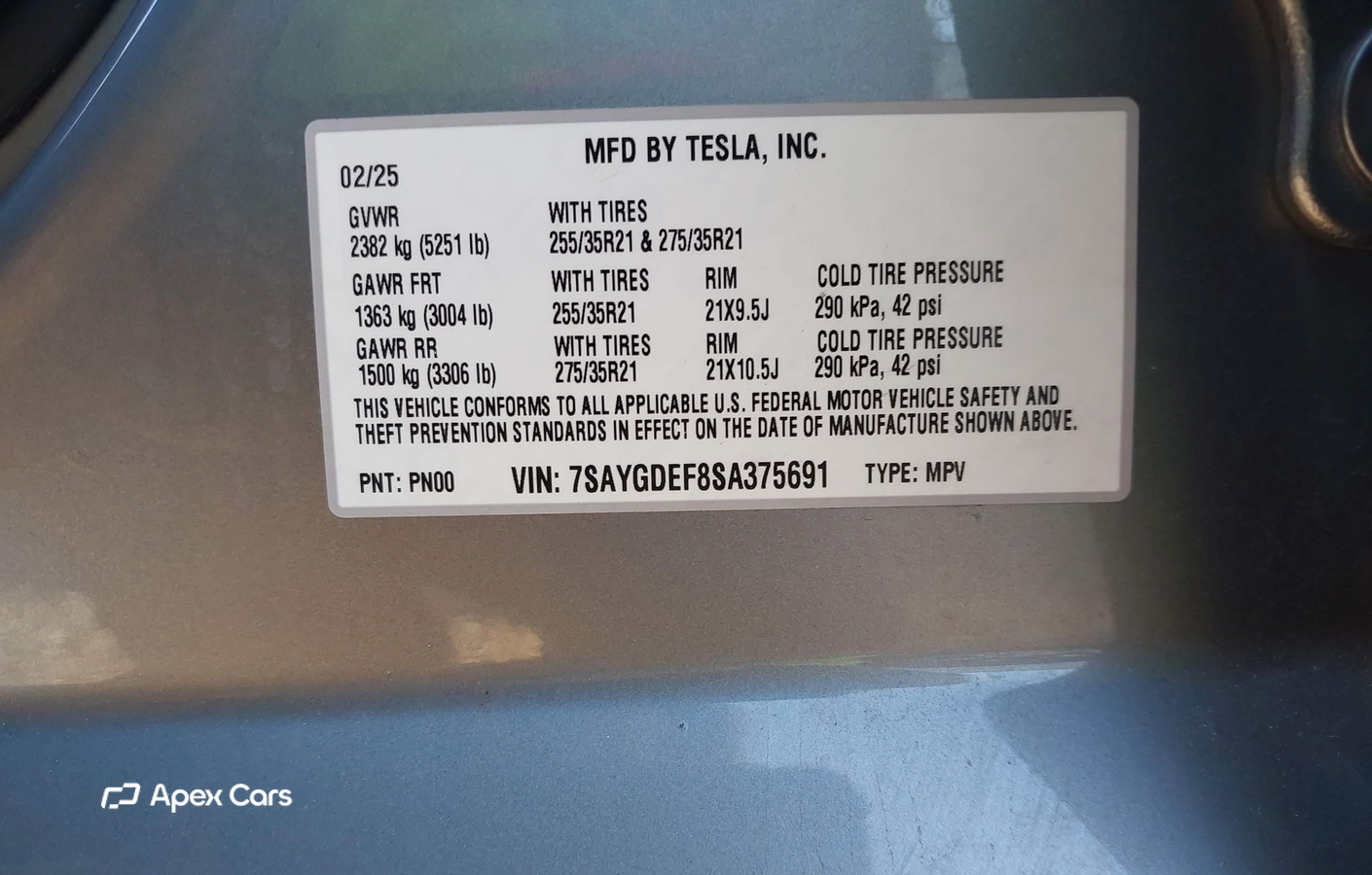 Tesla Model Y 2025