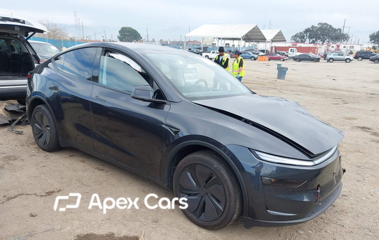 Tesla Model Y 2026 - Image 1 of 18