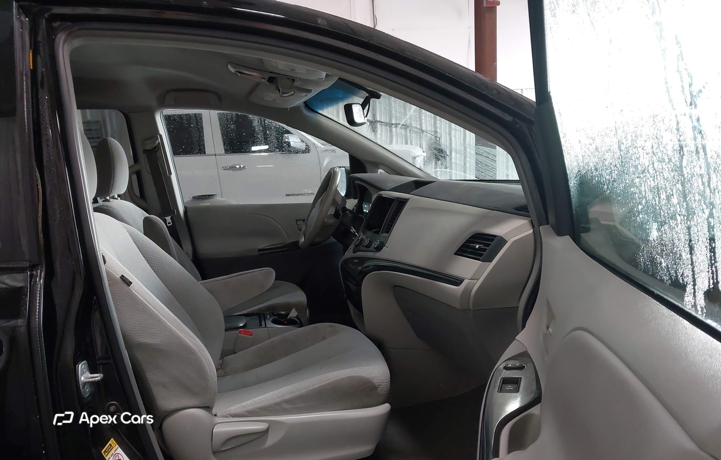 Toyota Sienna 2011