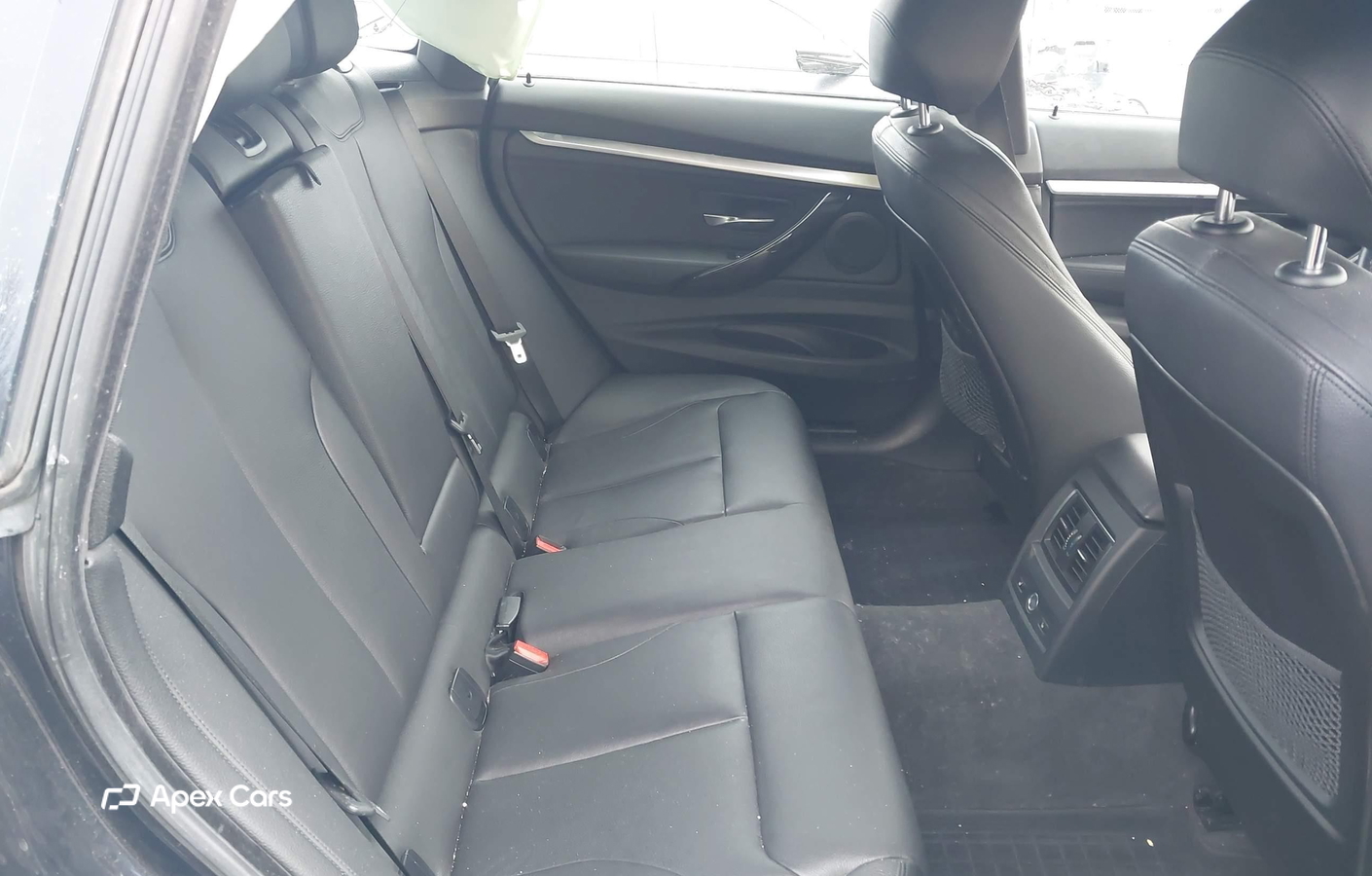 BMW Series 3 2016
