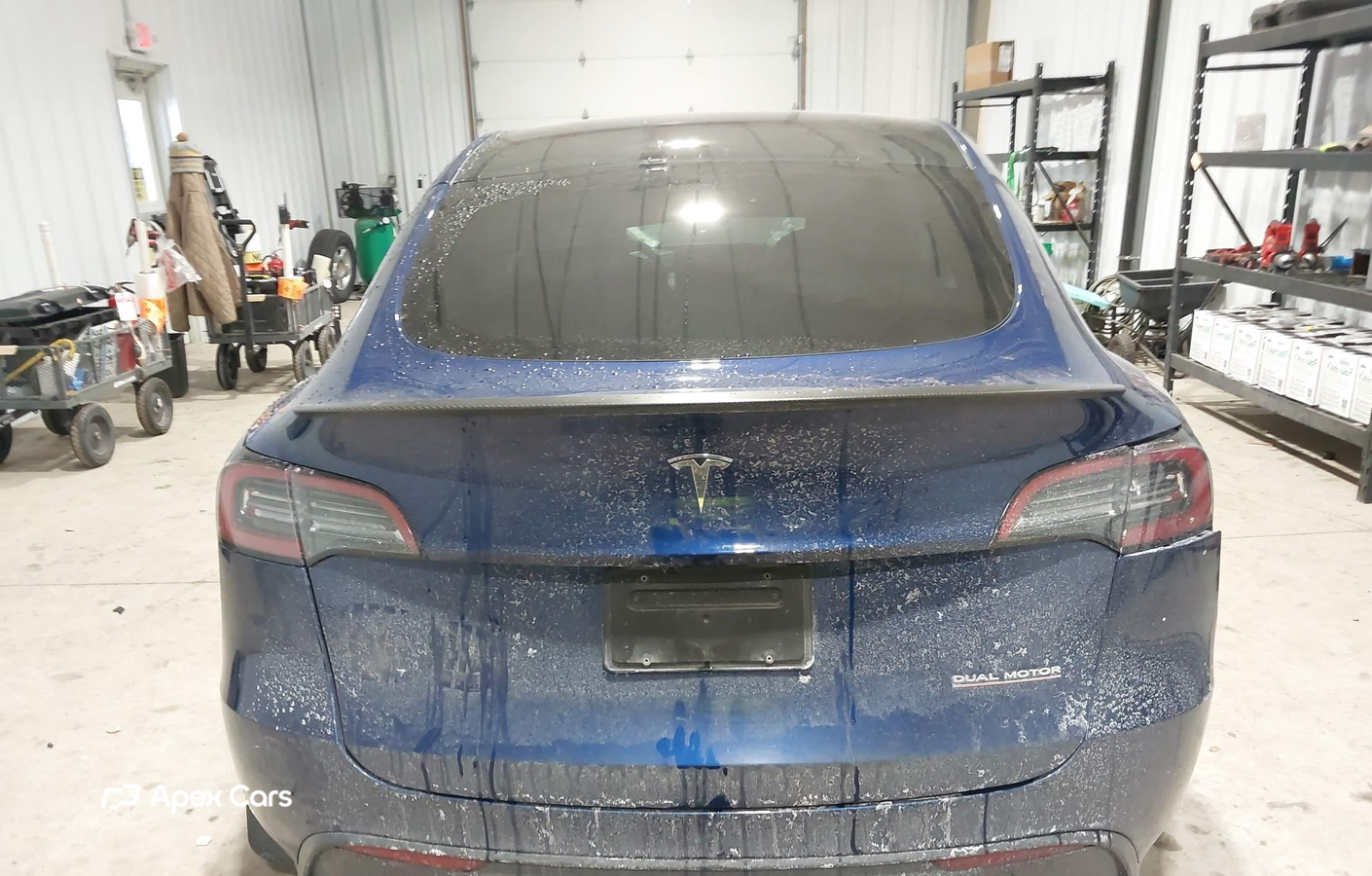 Tesla Model Y 2025