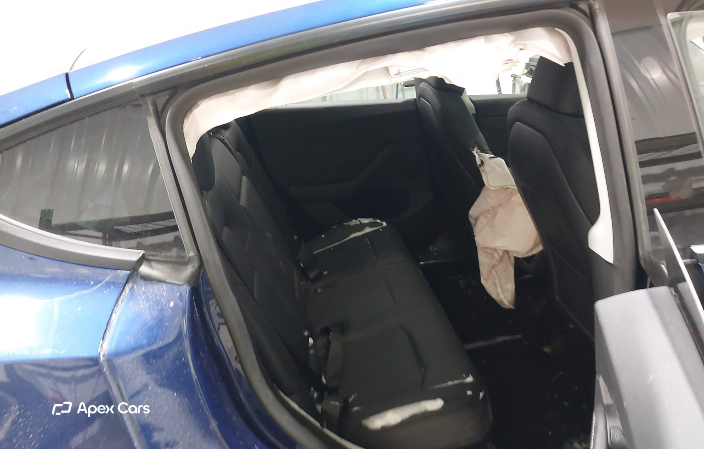 Tesla Model Y 2025