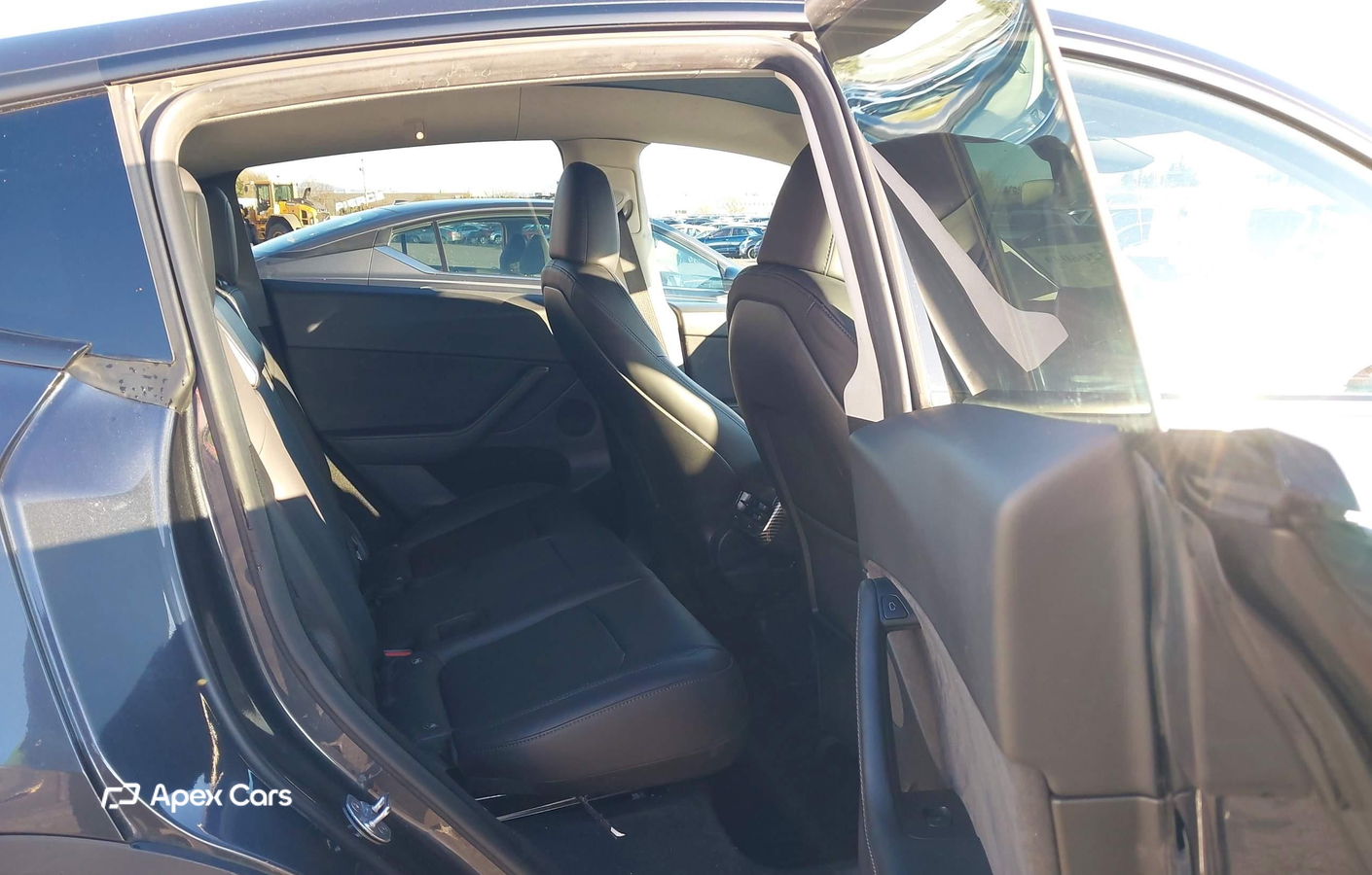 Tesla Model Y 2024