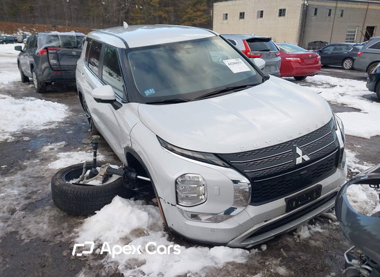 2023 Mitsubishi Outlander - Image 1 of 16