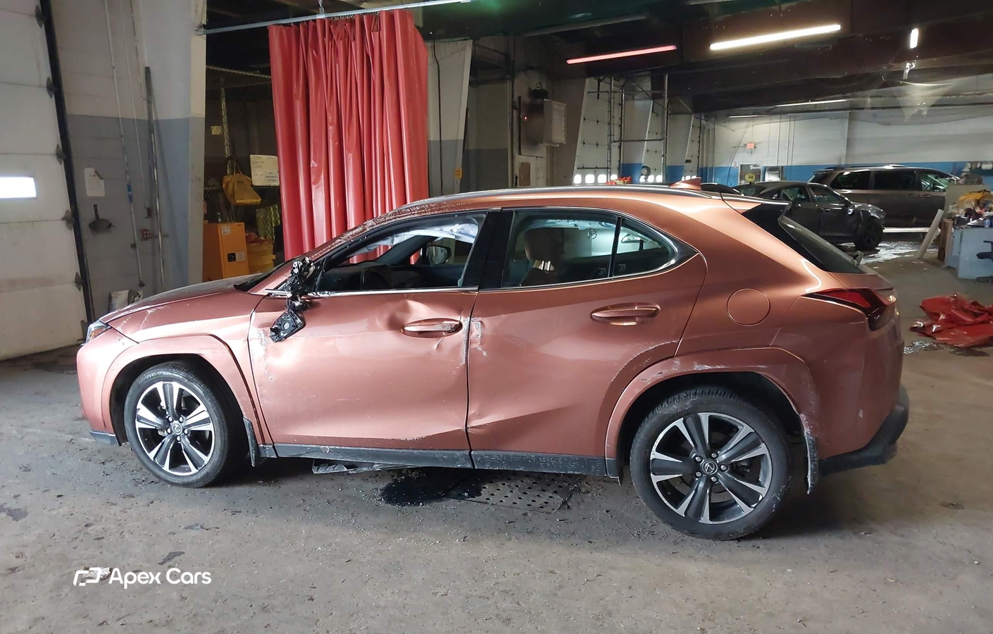 Lexus UX 2025