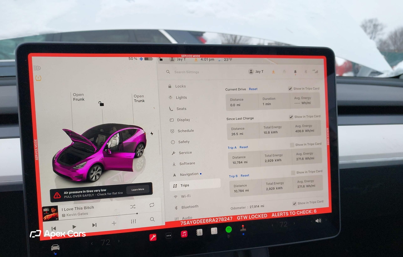 Tesla Model Y 2024