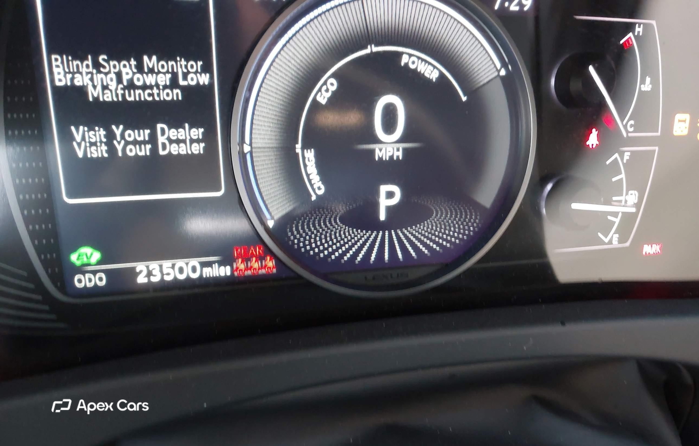 Lexus UX 2024