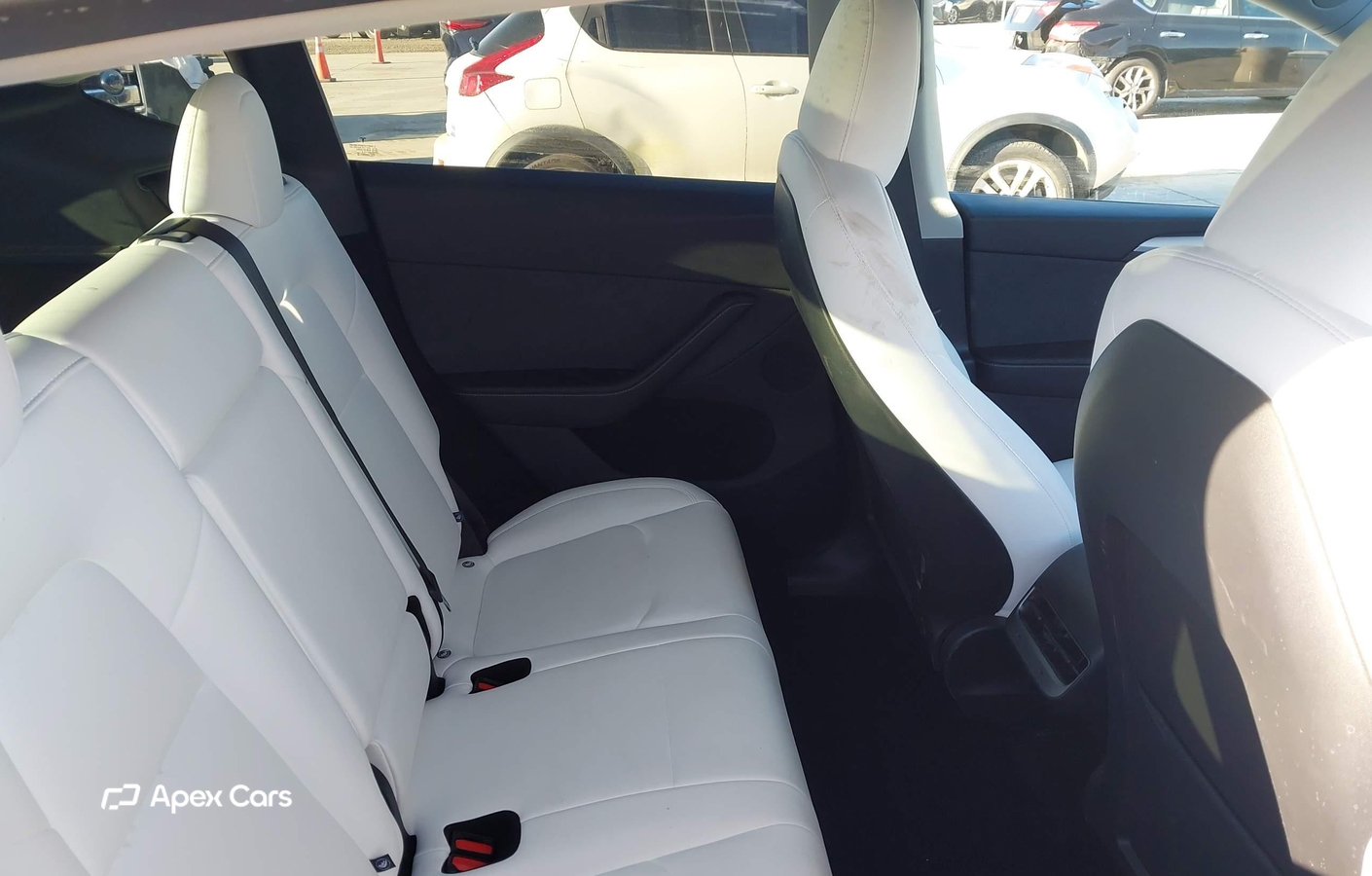 Tesla Model Y 2025