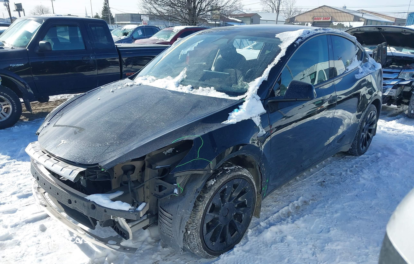 Tesla Model Y 2025