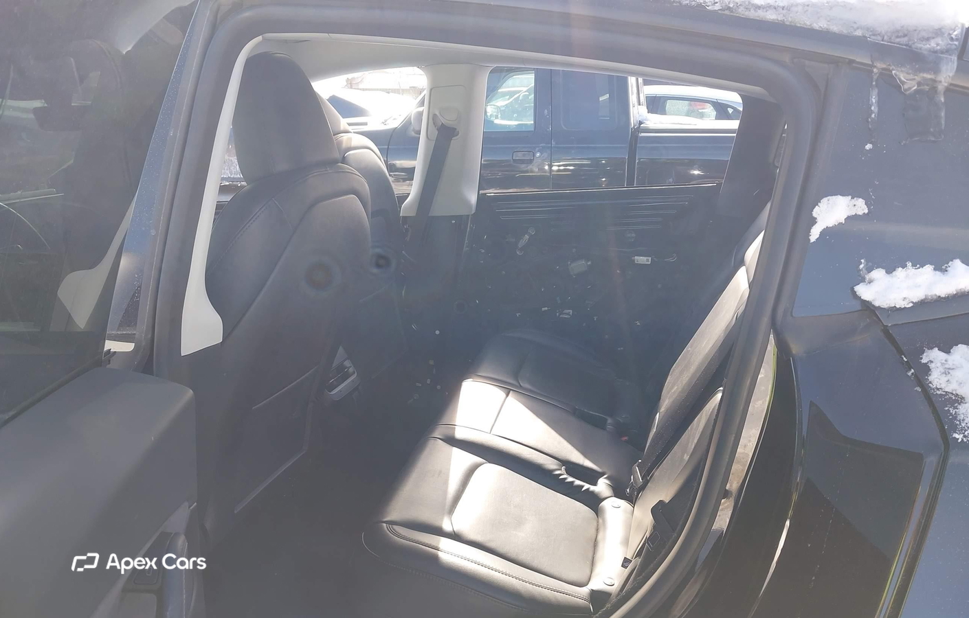 Tesla Model Y 2025