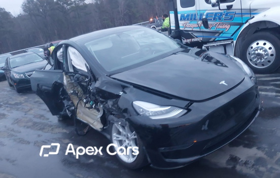 Tesla Model Y 2022 - Image 1 of 18