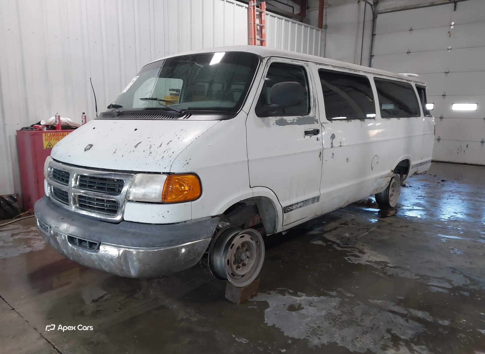 Dodge RAM Van 2000