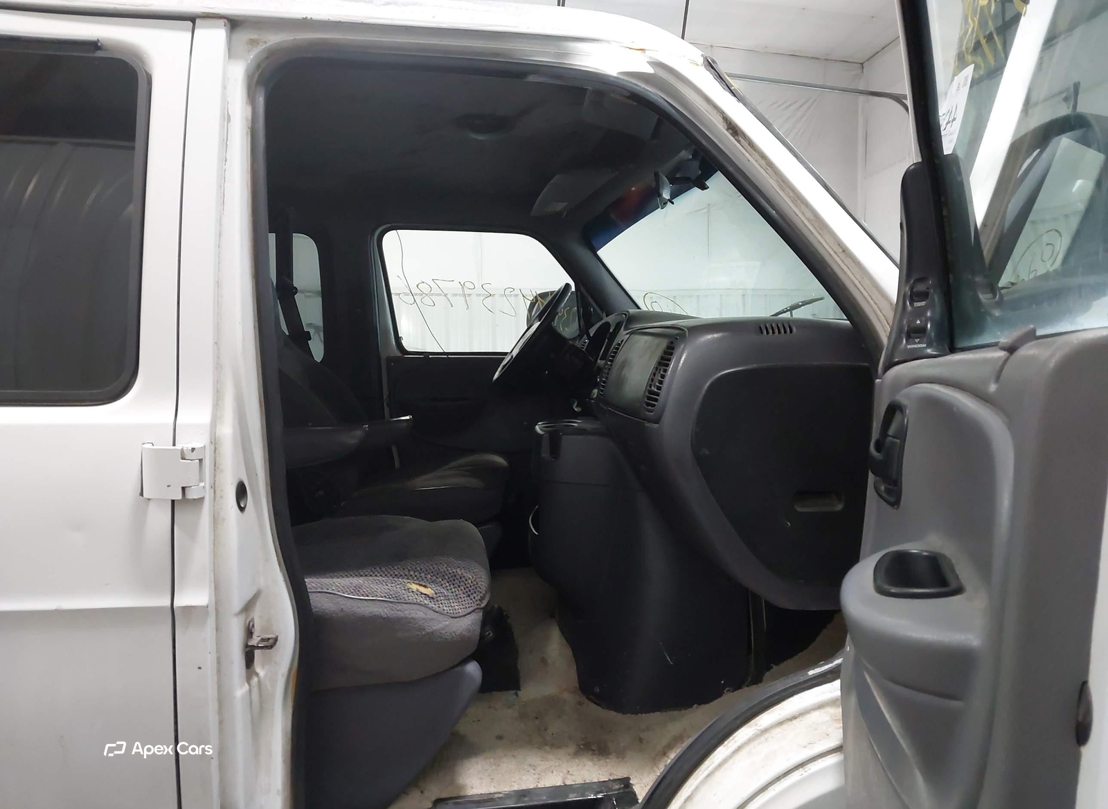 Dodge RAM Van 2000