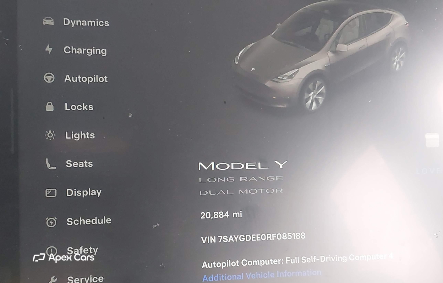 Tesla Model Y 2024