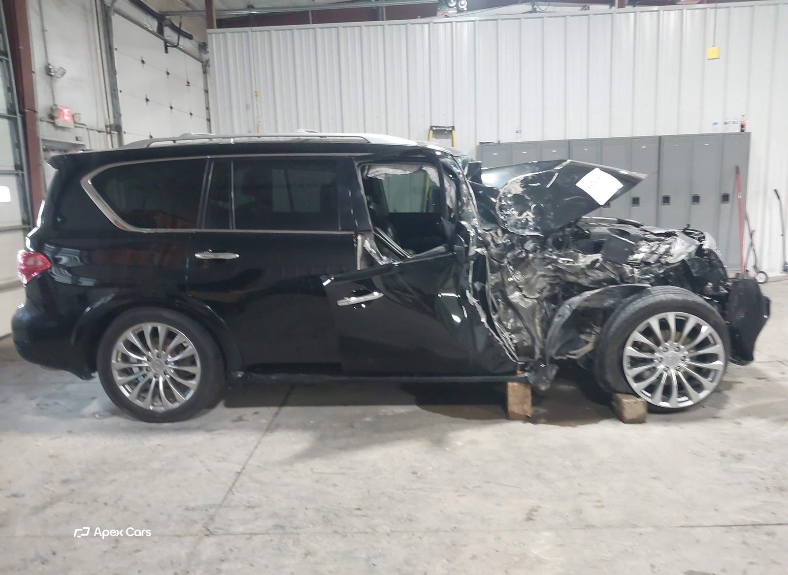 Infiniti QX80 2016