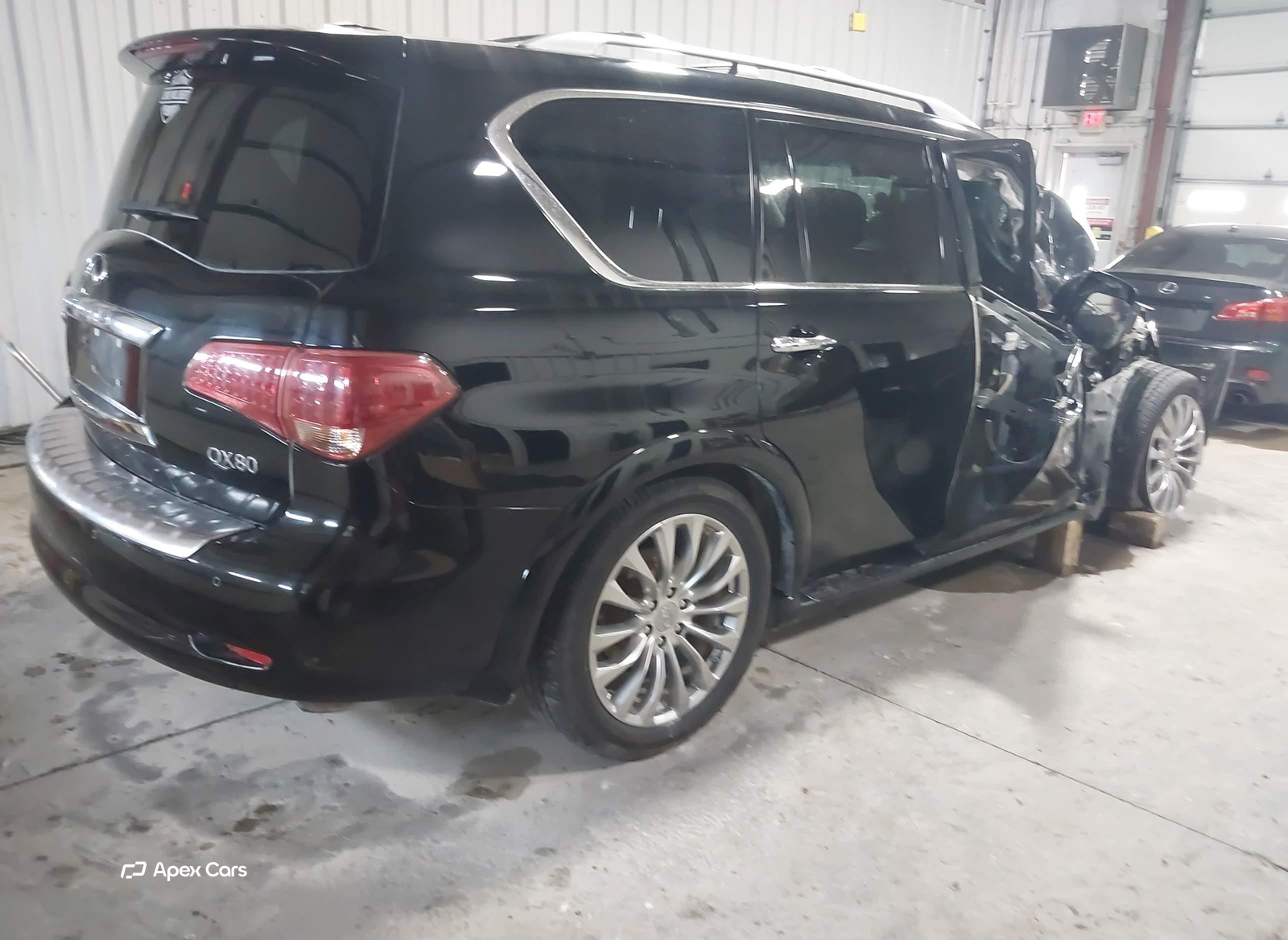 Infiniti QX80 2016