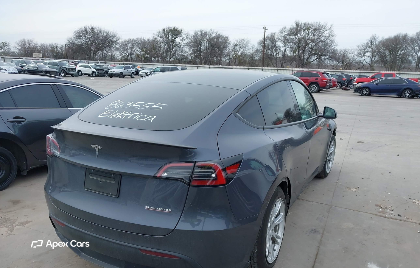Tesla Model Y 2023