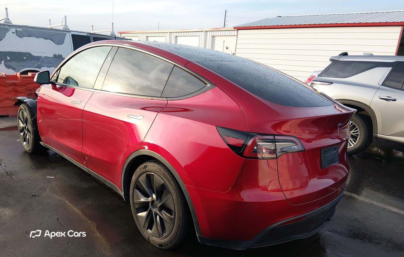 Tesla Model Y 2025