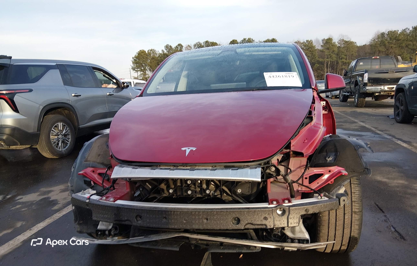 Tesla Model Y 2025