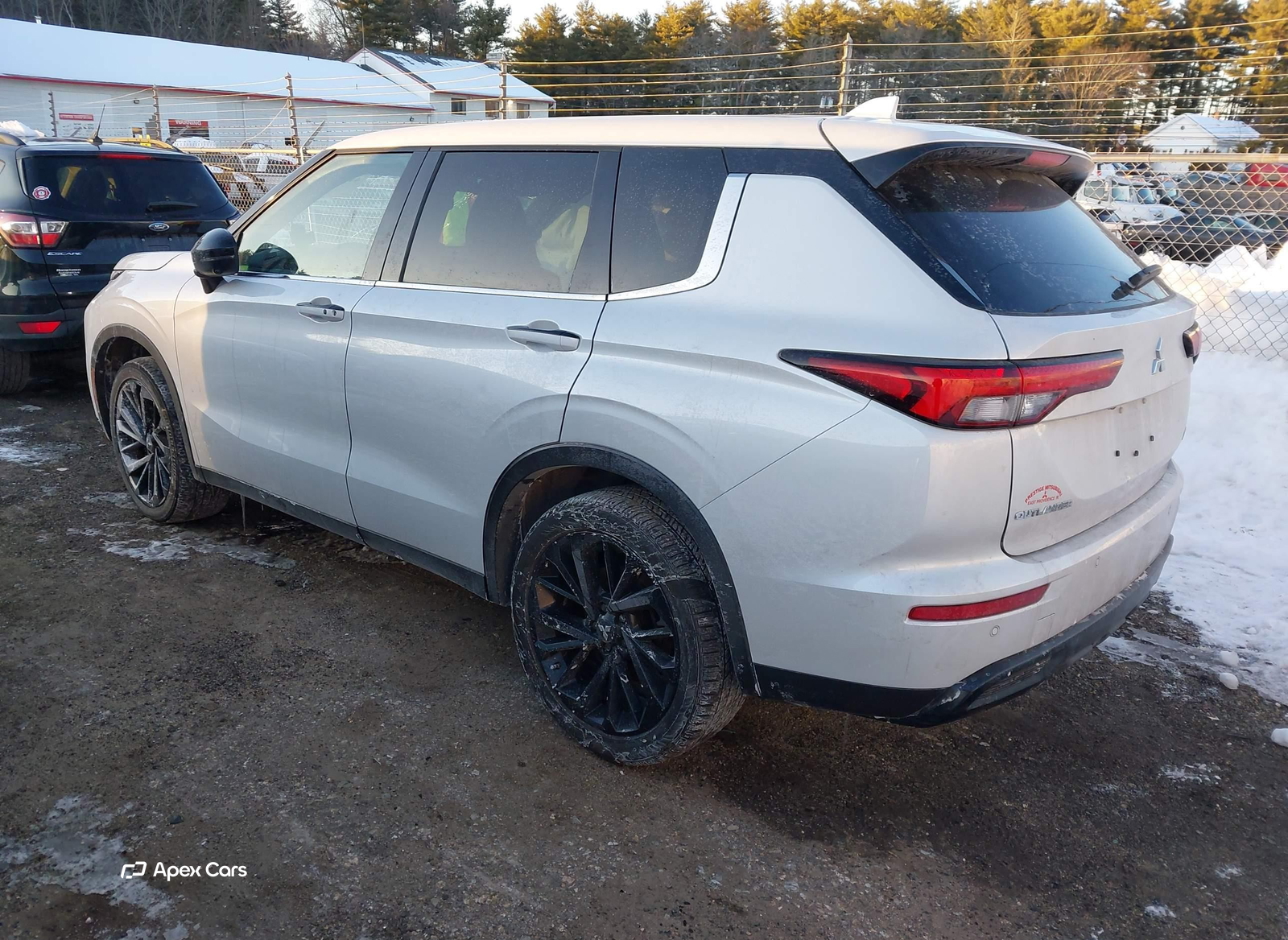 Mitsubishi Outlander 2023