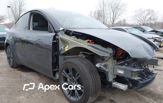 Tesla Model Y 2024 - Image 1 of 17