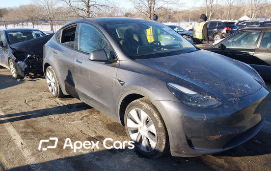 Tesla Model Y 2023 - Image 1 of 16