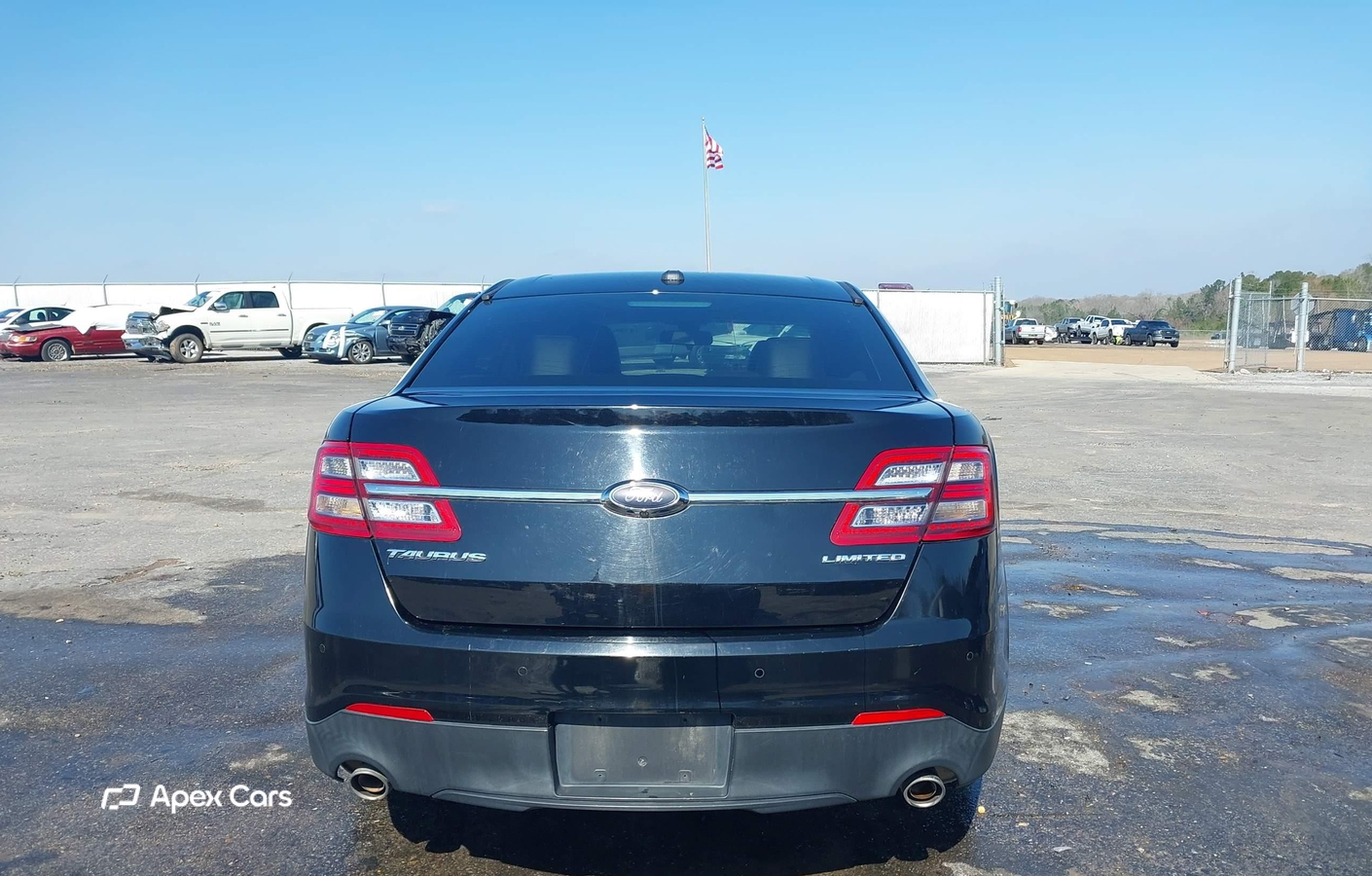 Ford Taurus 2016
