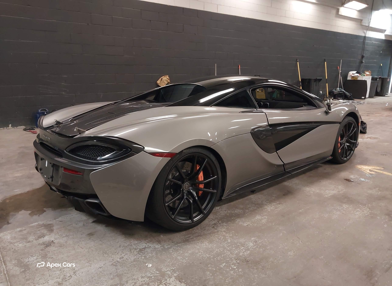 McLaren 570S 2016